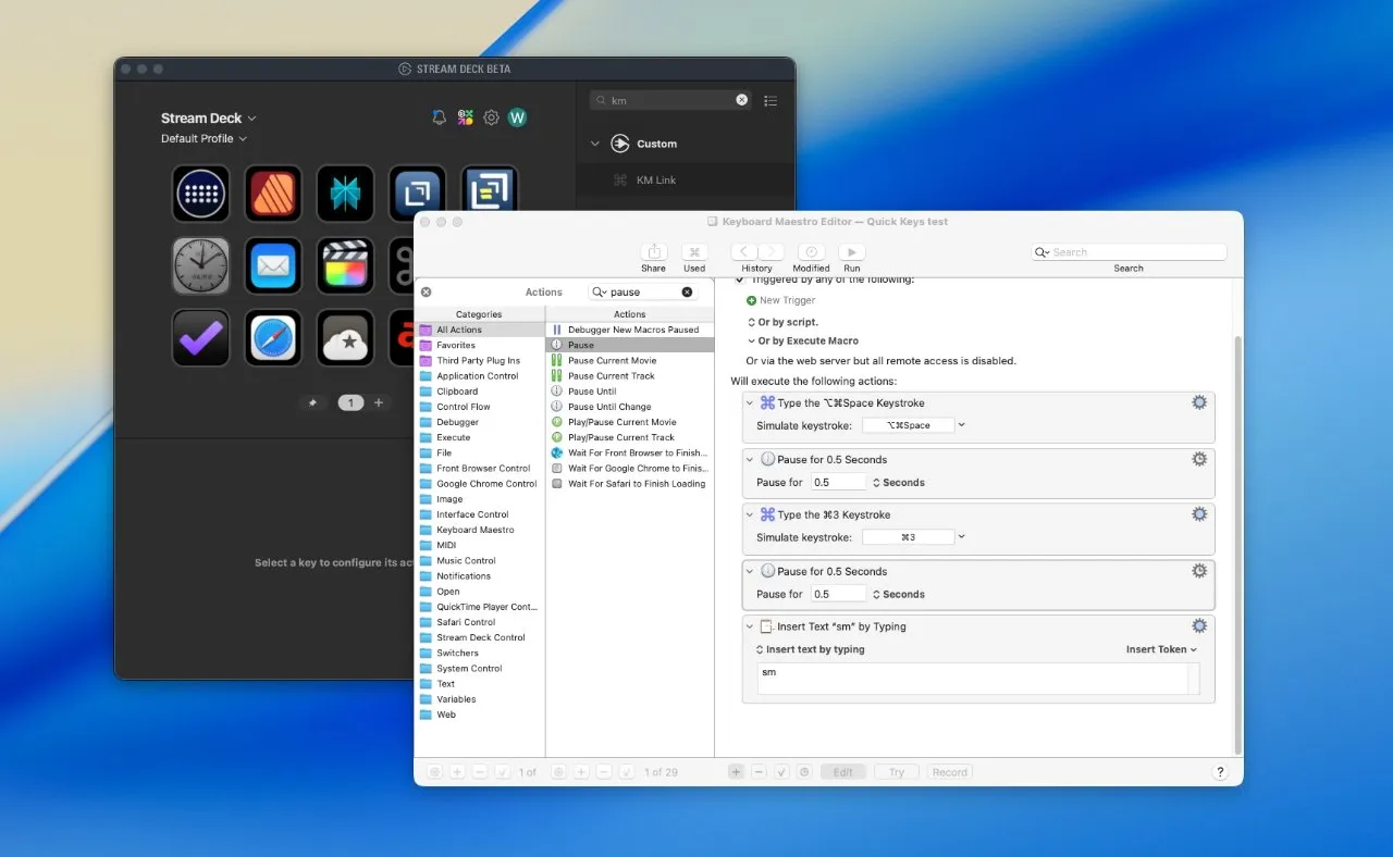 پنجره Stream Deck Beta همراه آیکون‌های برنامه‌ها در سمت چپ و ویرایشگر Keyboard Maestro با لیست ماکروها در سمت راست روی پس‌زمینه دسکتاپ مات