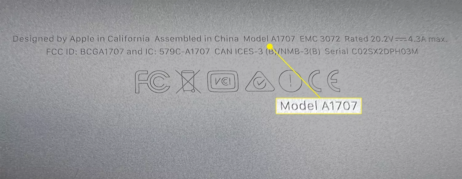 شماره مدل درج شده روی پشت مک‌بوک