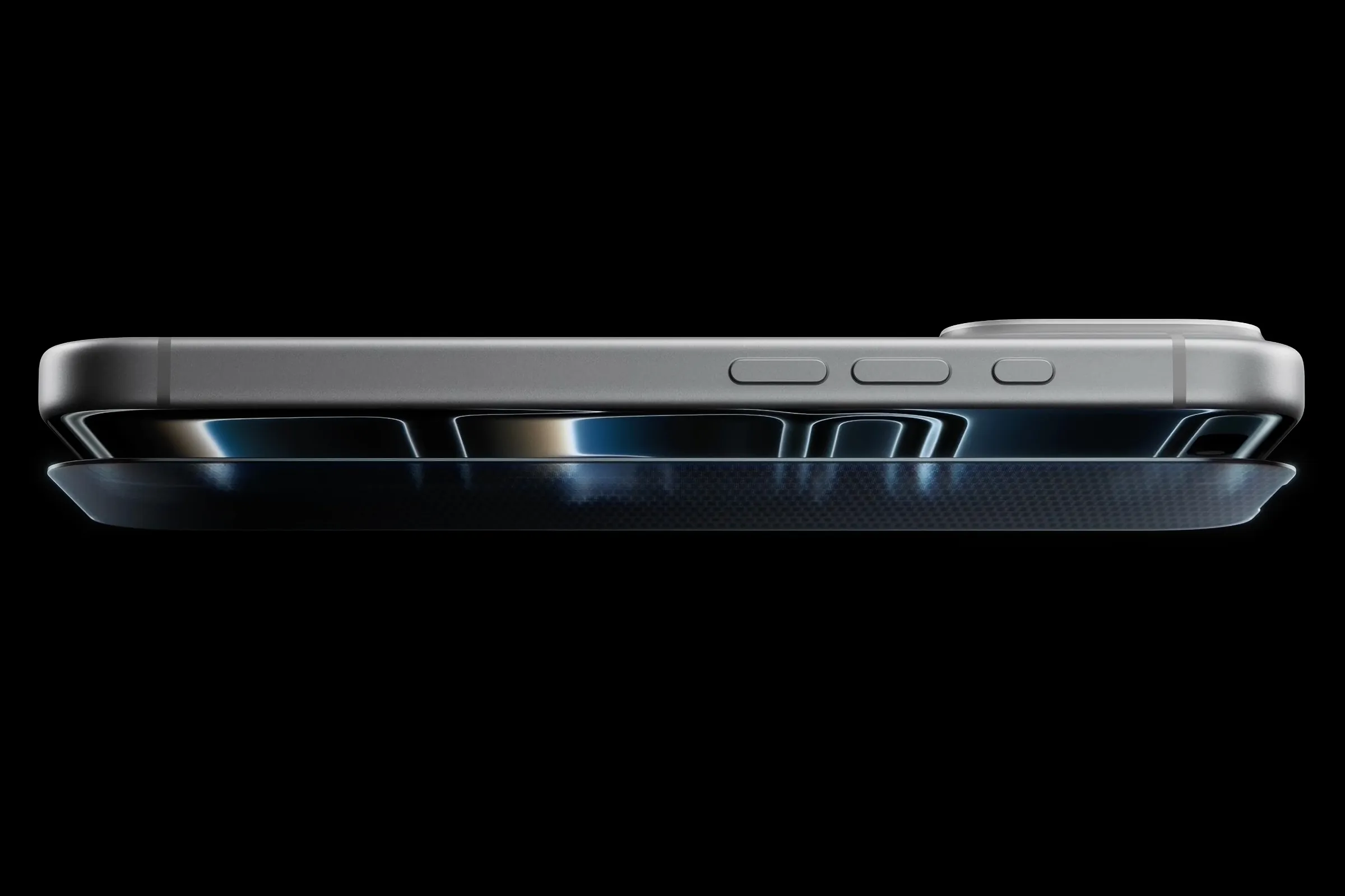 محافظ Ceramic Shield 2 در آیفون 17 پرو