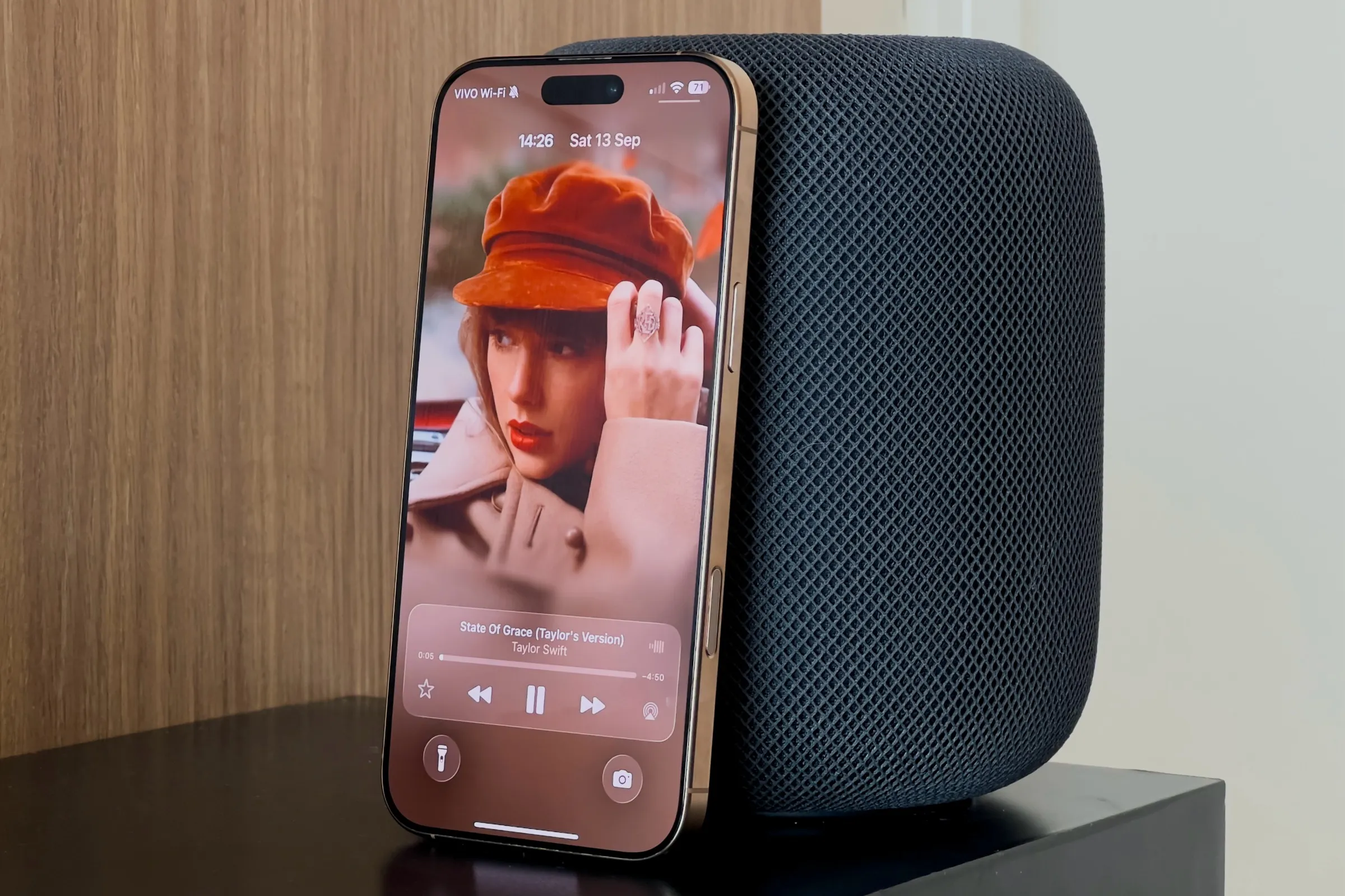 صفحه قفل iOS 26